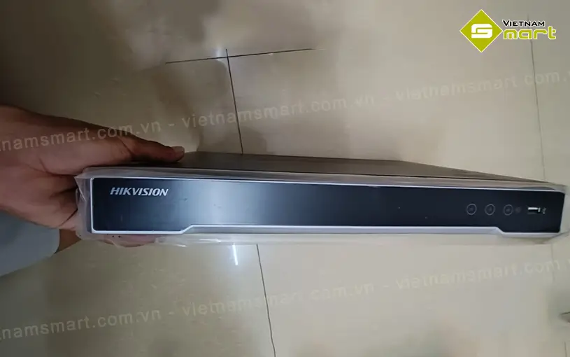 Đầu ghi hình IP 16 Kênh Hikvision DS-7616NI-K2/16P Hikvision DS-7616NI-K2/16P
