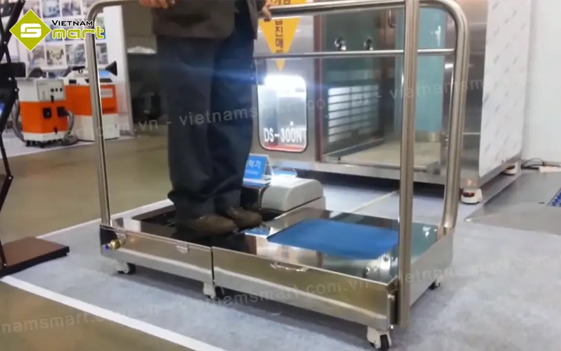 Máy vệ sinh đế giày Daeshin MC DS-313DX Daeshin MC DS-313DX