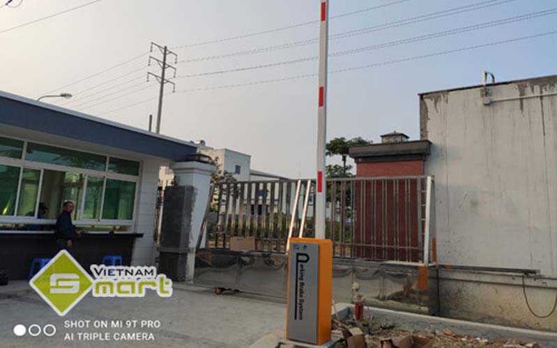Tổng hợp các dự án lắp đặt cổng Barie chất lượng cao của VietnamSmart Lắp đạt barie tại công ty Thành Phát (2)