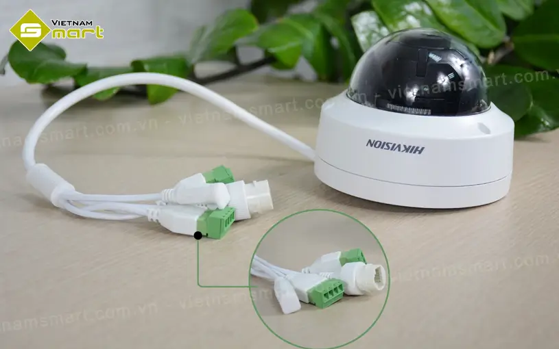 Hikvision DS-2CD2121G0-IS