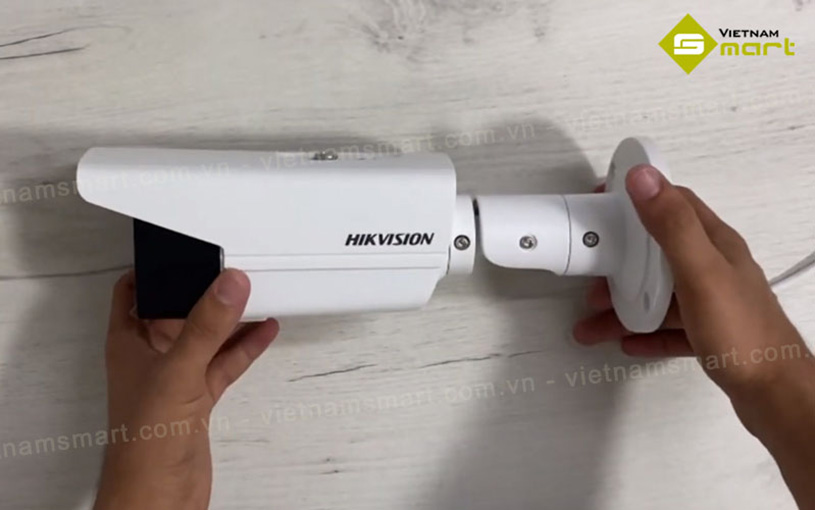 Hình ảnh thực tế của camera IP 6.0MP HIK DS-2CD2T83G2-4I