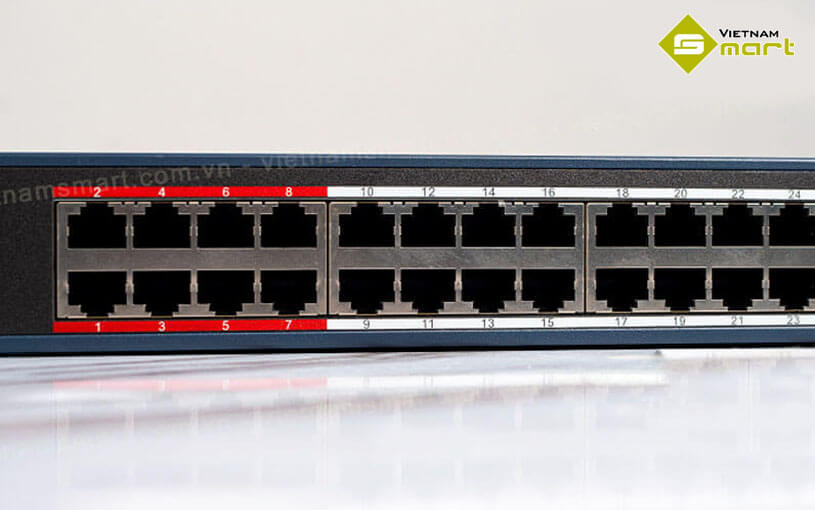 Switch mạng Hikvision DS-3E1326P-EI/M