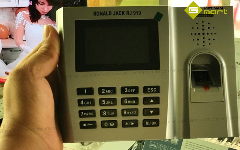 Ronald Jack RJ919 có thiết kế nhỏ gọn