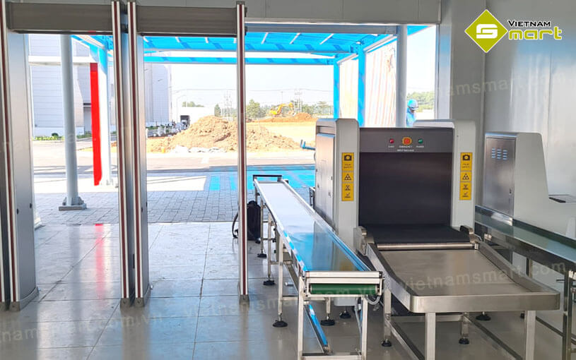 Cổng dò kim loại ZKTeco ZK-D2180S Cổng dò ZKTeco ZK-D2180S lắp đặt cho hệ thống kiểm tra an ninh bởi VietnamSmart
