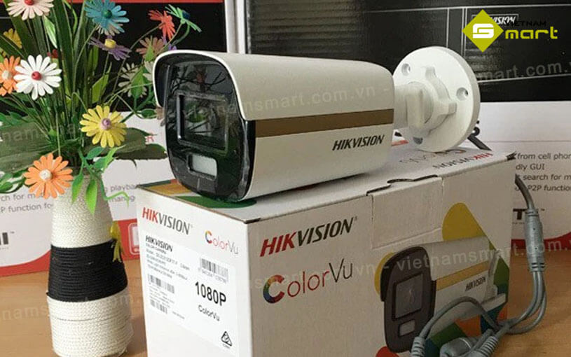 Camera HD-TVI Colorvu Hikvision DS-2CE12DF3T-FS Hikvision DS-2CE12DF3T-FS