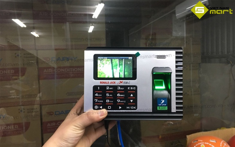 Máy chấm công vân tay Ronald Jack X938C Cận cảnh model X938C đến từ thương hiệu Ronald Jack