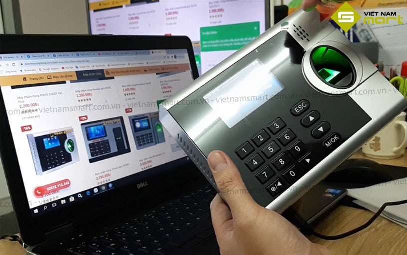 Máy chấm công Ronald Jack 3000TIDC có thiết kế nhỏ gọn