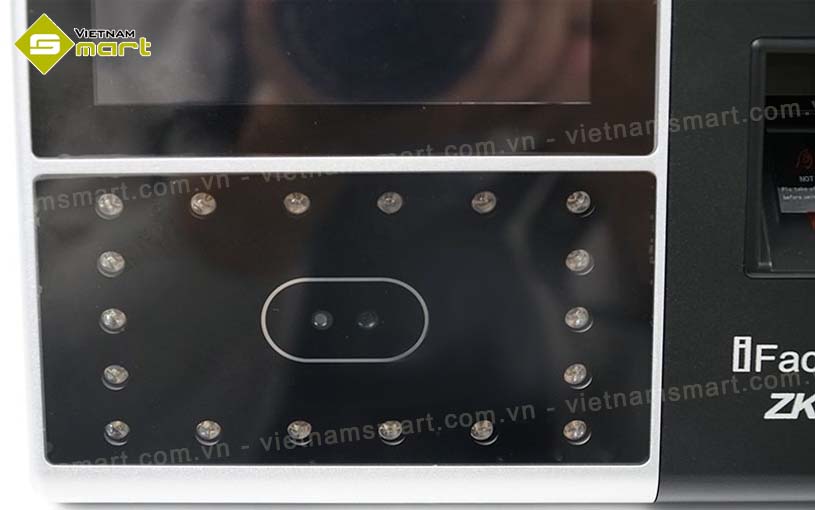 Máy chấm công khuôn mặt ZKTeco IFace302 ZKTeco Iface302 trang bị đèn LED hiện đại
