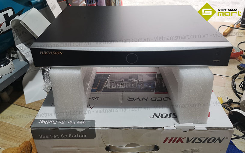 Đầu ghi hình IP 32 kênh Hikvision DS-7632NXI-K2 Mở hộp đầu ghi hình Hikvision DS-7632NXI-K2