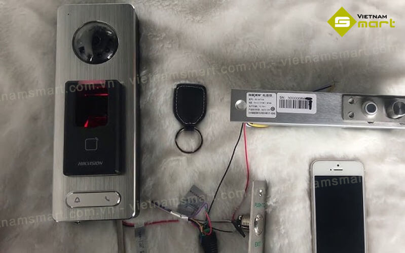 Đầu đọc vân tay Hikvision DS-K1T501SF