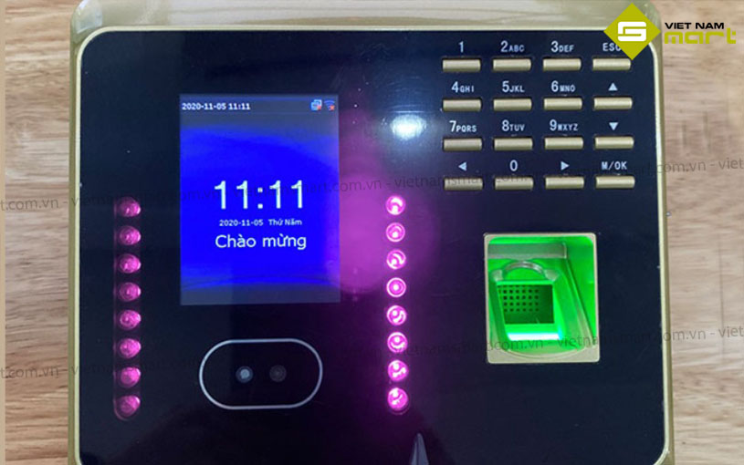 ZKTeco 1000Plus có màn hình sắc nét