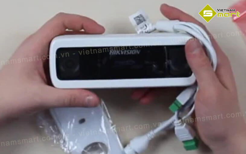 Camera IP đếm người 2MP Hikvision DS-2CD6825G0/C-IVS Camera IP đếm người 2MP Hikvision DS-2CD6825G0/C-IVS