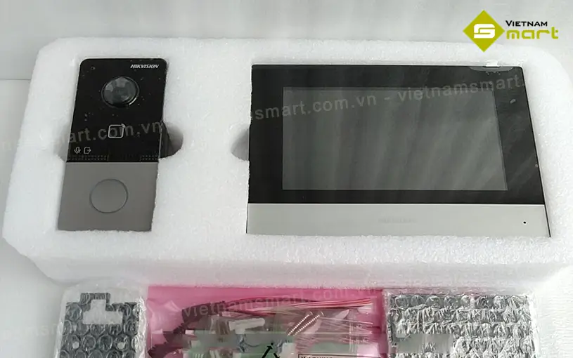 Bộ liên lạc video IP Hikvision DS-KIS603-P(C) Giới thiệu về bộ liên lạc video IP Hikvision DS-KIS603-P(C)