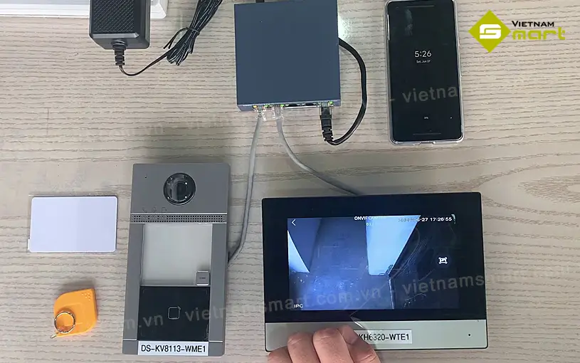 Bộ liên lạc video IP Hikvision DS-KIS604-P(C) Giới thiệu về bộ liên lạc video IP Hikvision DS-KIS604-P(C)