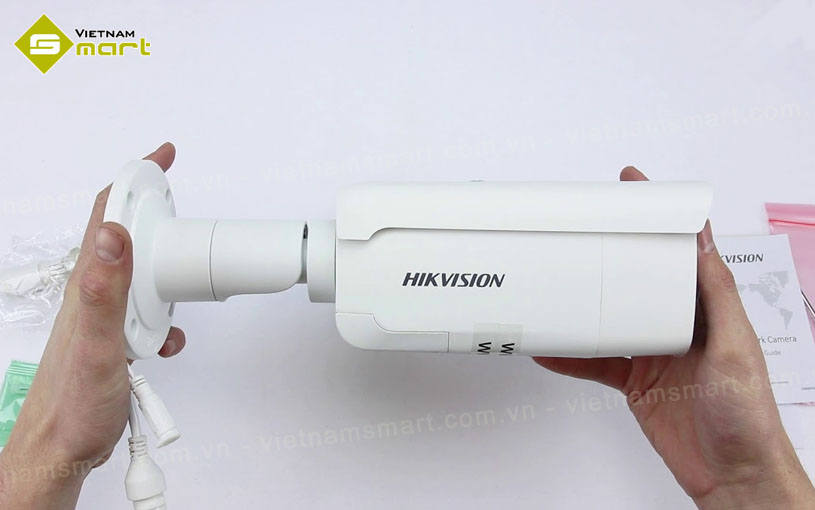 Camera IP thân trụ 4MP Hikvision DS-2CD3T45G0-4IS(B) Camera IP thân trụ 4MP Hikvision DS-2CD3T45G0-4IS(B)