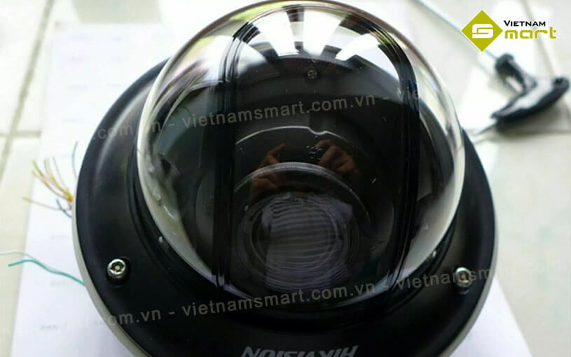 Camera vòm Darkfighter 2MP Hikvision DS-2CD4D26FWD-IZ(S)