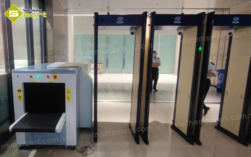 Cổng dò kim loại giúp đảm bảo an ninh tại địa điểm tổ chức sự kiện