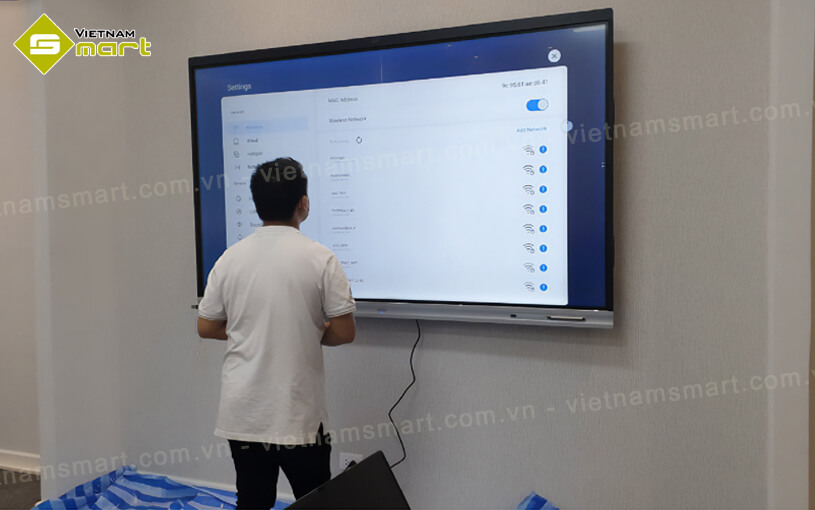 Giải pháp trình chiếu hiện đại với màn hình DHI-LCH86-MC410-B chính hãng từ Dahua