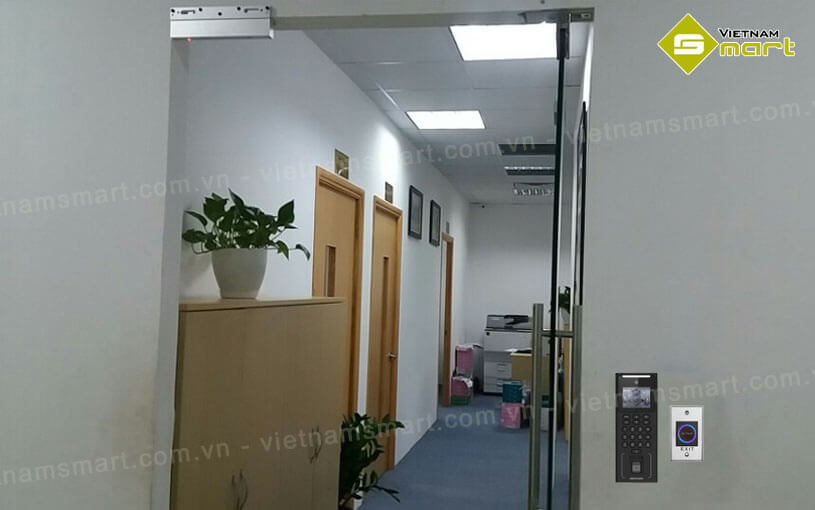 Bộ kiểm soát truy cập cửa ra/vào Hikvision DS-KAS321 đời mới nhất