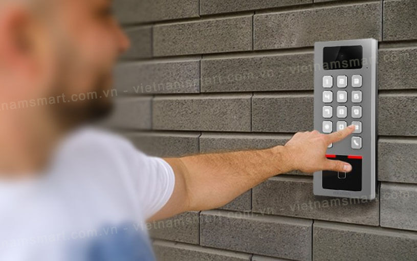 Giới thiệu về máy chấm công kiểm soát ra vào bằng thẻ, mã pin và QR Code Hikvision DS-K1T502DBWX-CQR