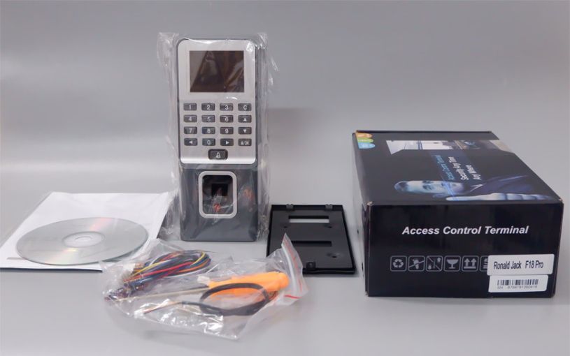 Máy kiểm soát ra vào bằng vân tay Ronald Jack F18