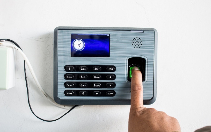 xử lý dữ liệu từ máy chấm công thumbnail