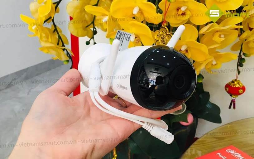 Camera IP Full-Color không dây 4MP Dahua DH-F4C-LED Camera IP Full-Color không dây 4MP DAHUA DH-F4C-LED