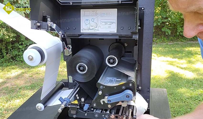 Máy in tem mã vạch SATO S84NX