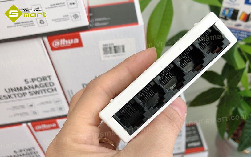 Switch mạng 5 cổng Dahua DH-PFS3005-5ET-L Switch mạng 5 cổng Dahua DH-PFS3005-5ET-L