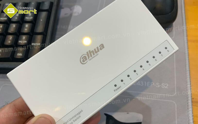 Switch mạng 8 cổng Dahua DH-PFS3008-8ET-L