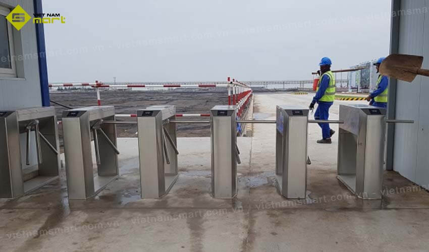 Cổng xoay 3 càng Centuryfair SJSDZG-7 Lắp đặt cổng xoay 3 càng Centuryfair SJSDZG-7