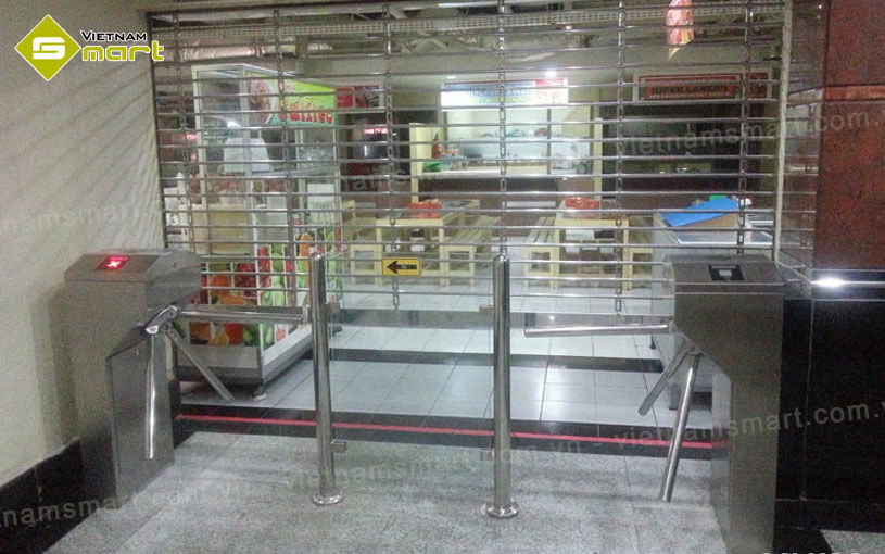 Cổng xoay 3 càng CMOLO CPW-312B Cổng xoay 3 càng CMOLO CPW-312B