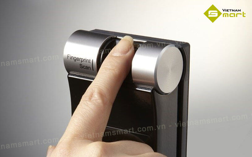 Khóa cửa vân tay Yale YMF40A