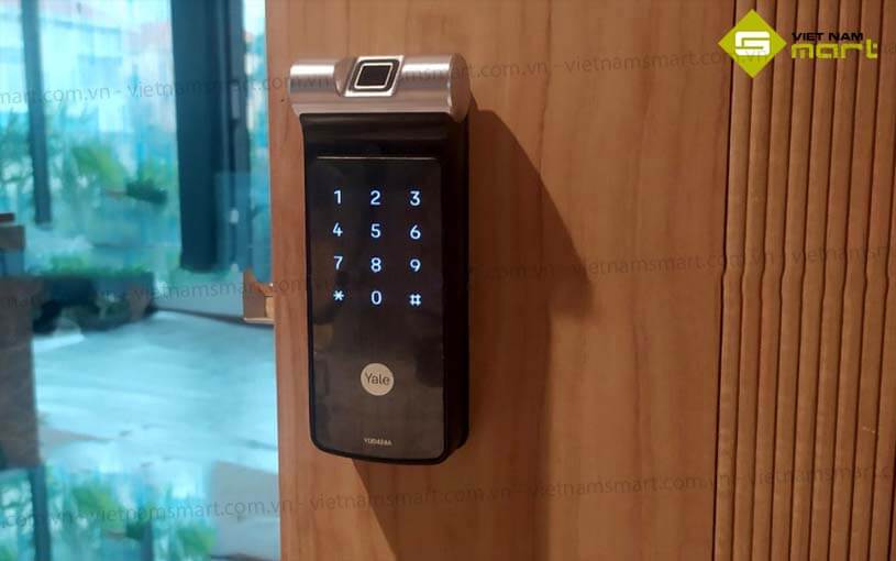 Khóa cửa vân tay Yale YDD424A