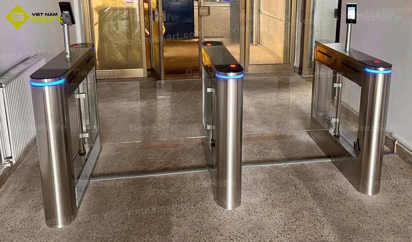 Cổng swing barrier Daosafe DS212 Cổng Swing Barrier Daosafe DS212 có khả năng tích hợp hệ thống kiểm soát truy cập