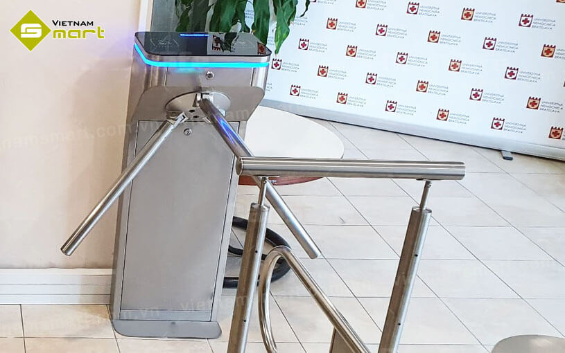 Cổng xoay 3 càng Daosafe DS-Q50S