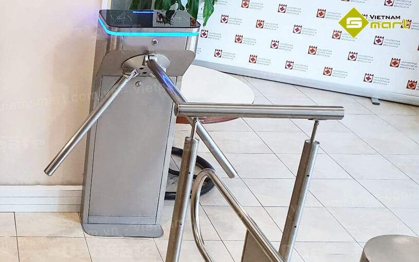 Cổng xoay 3 càng Daosafe DSN-50