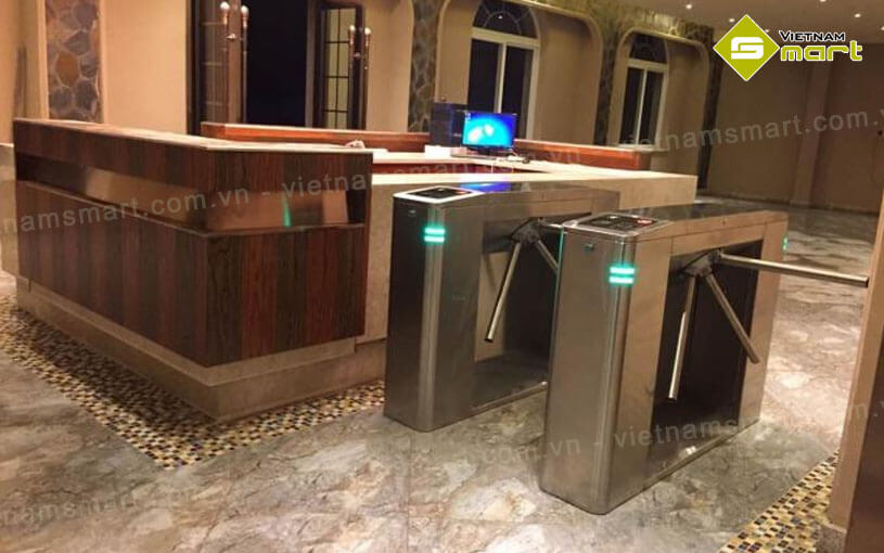 Cổng xoay 3 càng Turboo K149A Cổng xoay 3 càng Turboo K149A