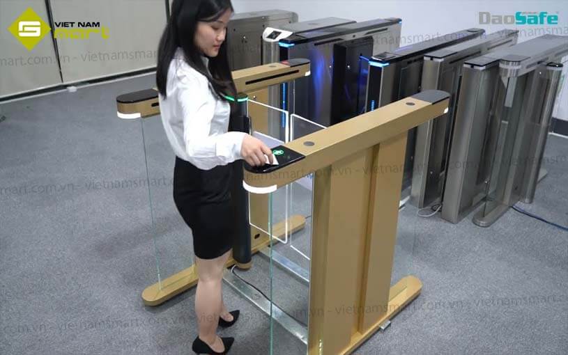 Cổng Swing Barrier Daosafe DS7200G Cổng Swing Barrier Daosafe DS7200G