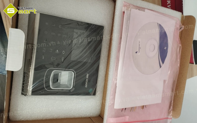 Máy chấm công vân tay Hikvision DS-K1TS21AMF Máy chấm công vân tay Hikvision DS-K1TS21AMF chính hãng được phân phối bởi VietnamSmart