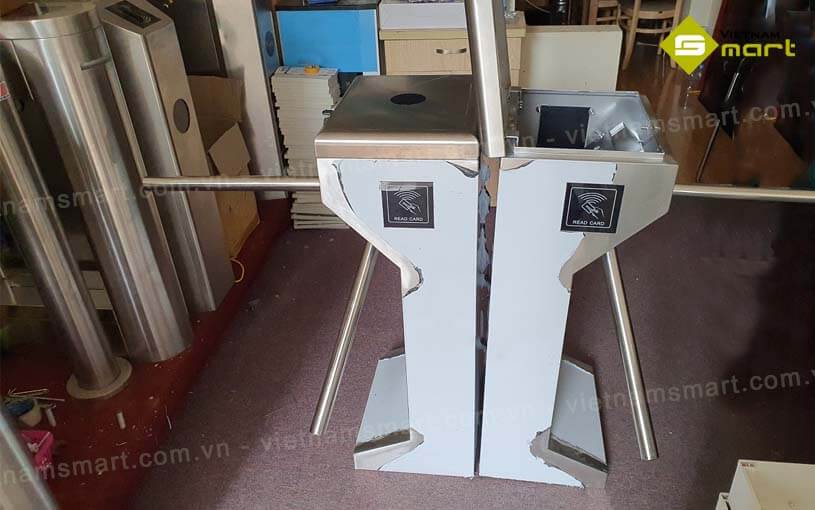 Cổng xoay 3 càng F101DZ Giới thiệu về cổng xoay 3 càng F101DZ