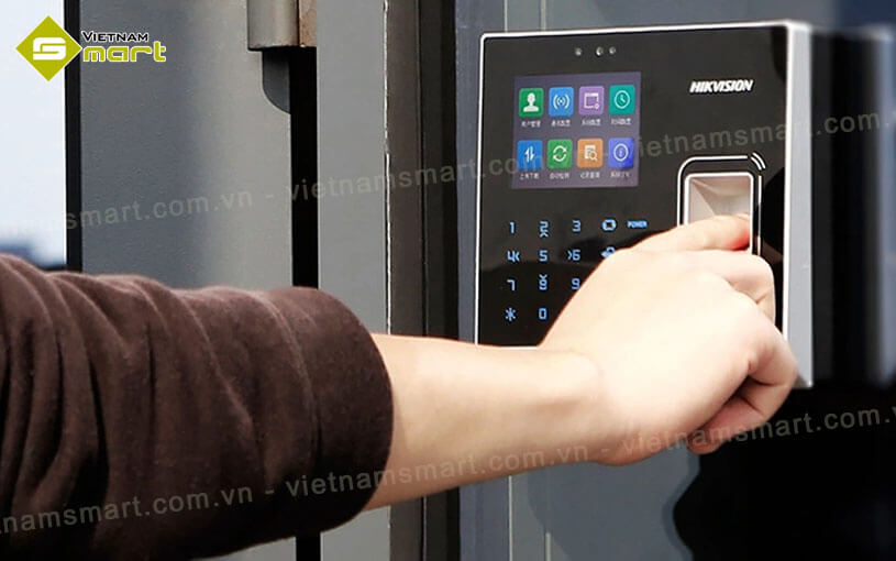 Máy chấm công vân tay Hikvision DS-K1T201AMF hỗ trợ kiểm soát nhân viên và truy cập cửa