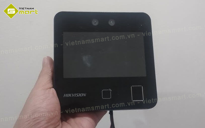 Máy chấm công khuôn mặt Hikvision DS-K1T343MFWX-B Máy chấm công khuôn mặt DS-K1T343MFWX-B dòng value hiện đại, thông minh đời mới nhất