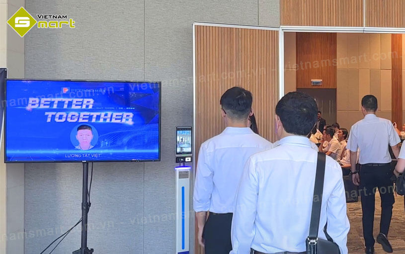 Ứng dụng thực tế máy chấm công mống mắt cho cuộc họp - hội nghị