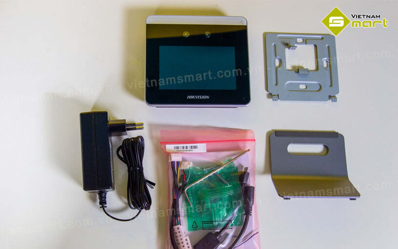 Trọn bộ máy chấm công khuôn mặt Hikvision DS-K1T331