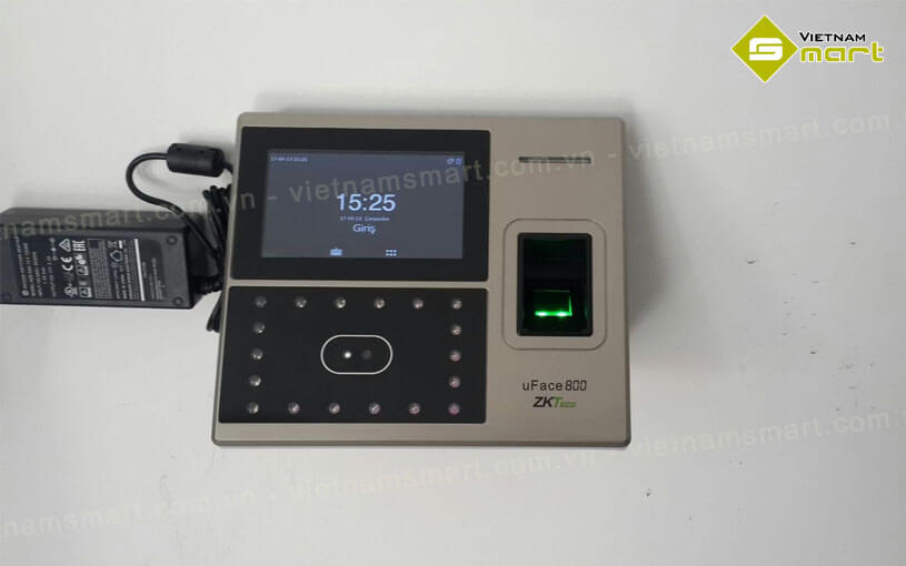 Máy chấm công khuôn mặt ZKTeco iFace 800