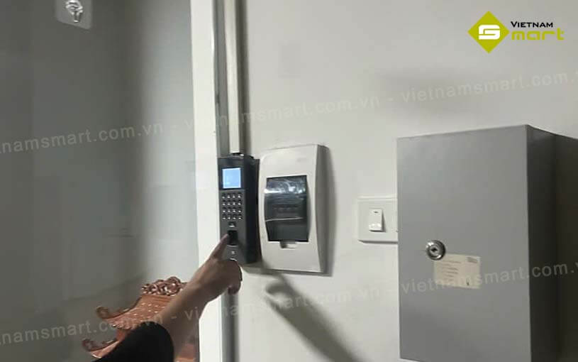 Giải pháp chấm công hiện đại với máy chấm công ZKTeco SenseFace 2A