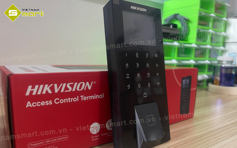 Máy chấm công vân tay Hikvision DS-K1T807MBFWX-QRE1 Máy chấm công vân tay Hikvision DS-K1T807MBFWX-QRE1 giá rẻ đời mới nhất 100%