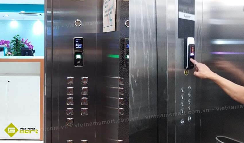 Giải pháp kiểm soát ra vào thang máy bằng vân tay