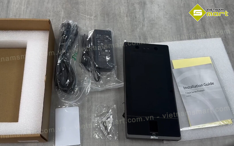 SenseFace 7A là dòng máy chấm công khuôn mặt cao cấp được phân phối bởi VietnamSmart